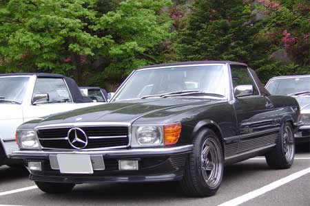 Retro Rides W107 Mercedes SL